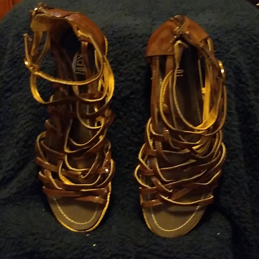 Kalli Gladiator style sandals size 8